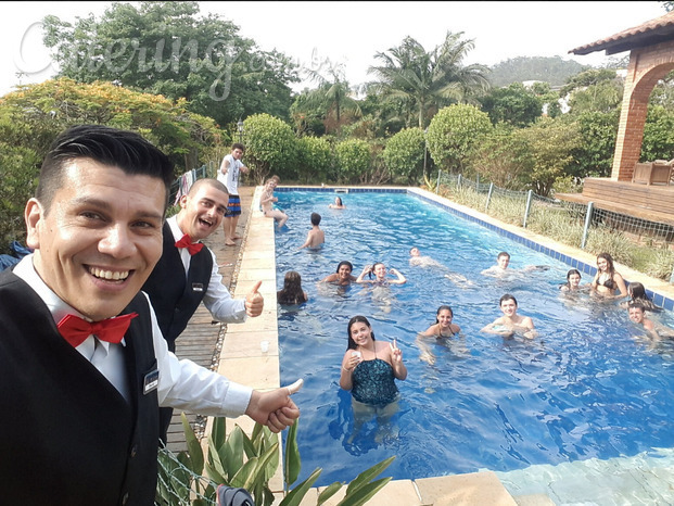 Festa na piscina 