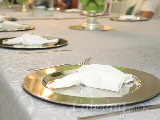 Decoração de mesa para crisma