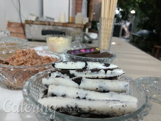 Oreo, Chocolate branco com pedaços de Negresco...Novidade...uma ótimo pedida..